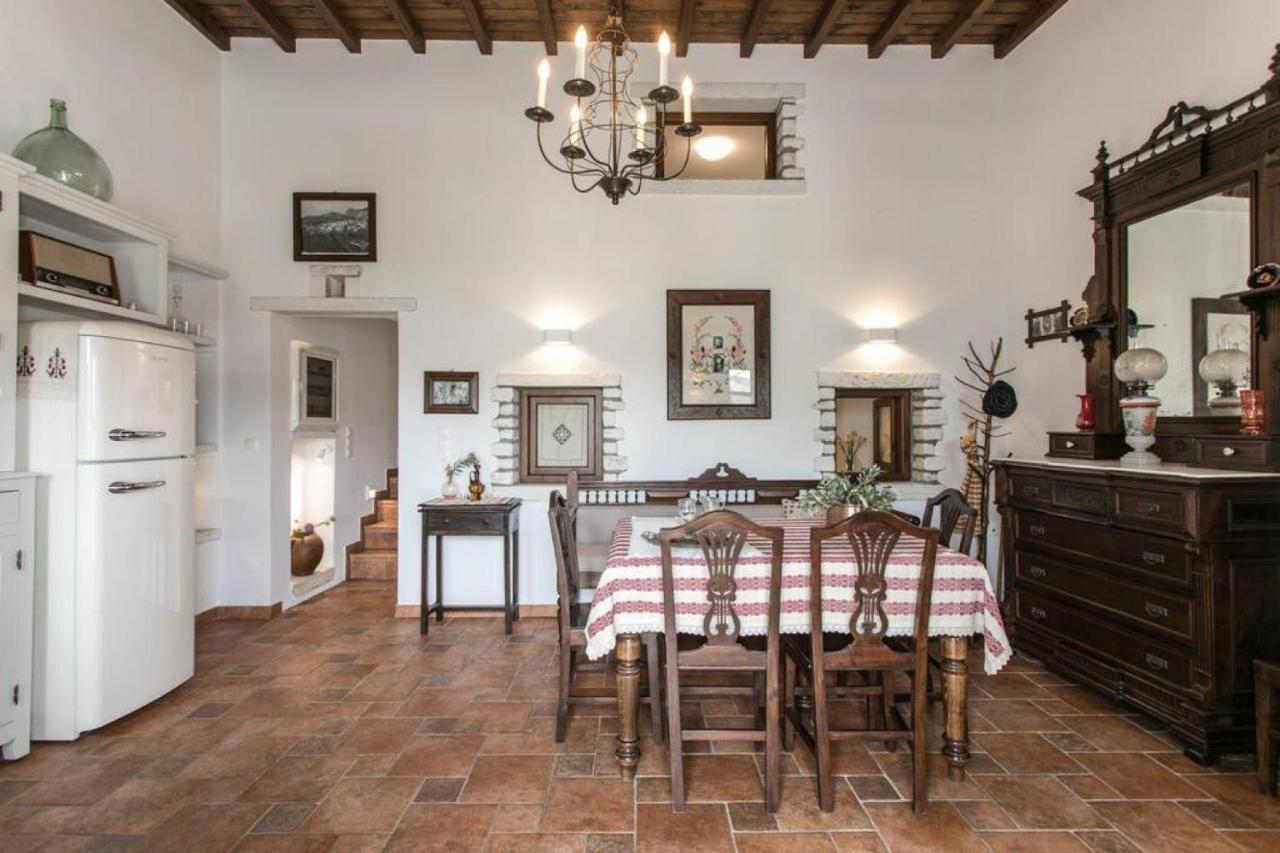 Traditional Inn Pirethron Apérathosz Kültér fotó